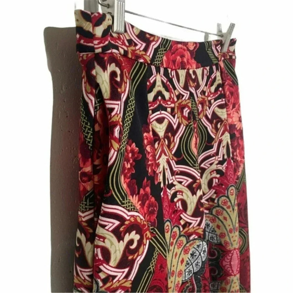 New York & Co stretch 4 red & multicolor‎ pleaded pocketed skirt - Picture 2 of 6